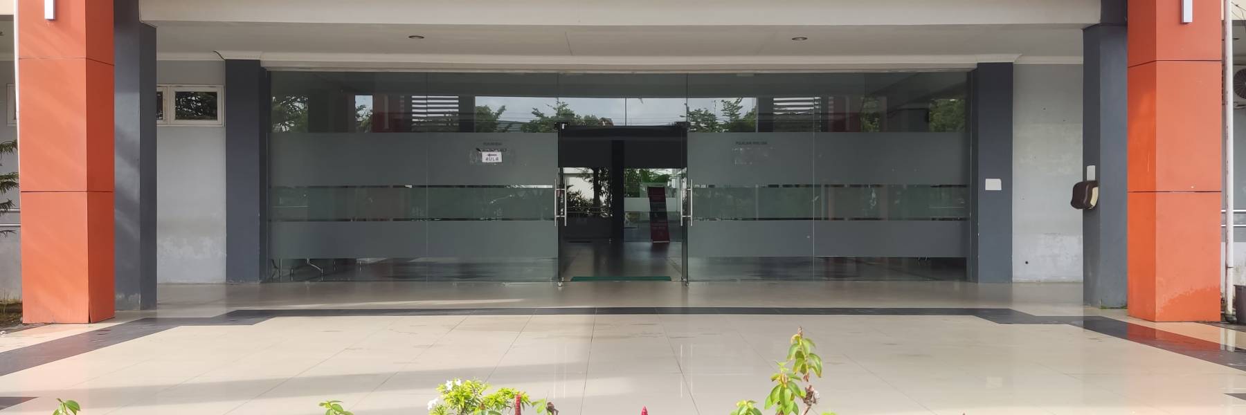 KANTOR DINAS KESEHATAN PP DAN KB KABUPATEN MEMPAWAH