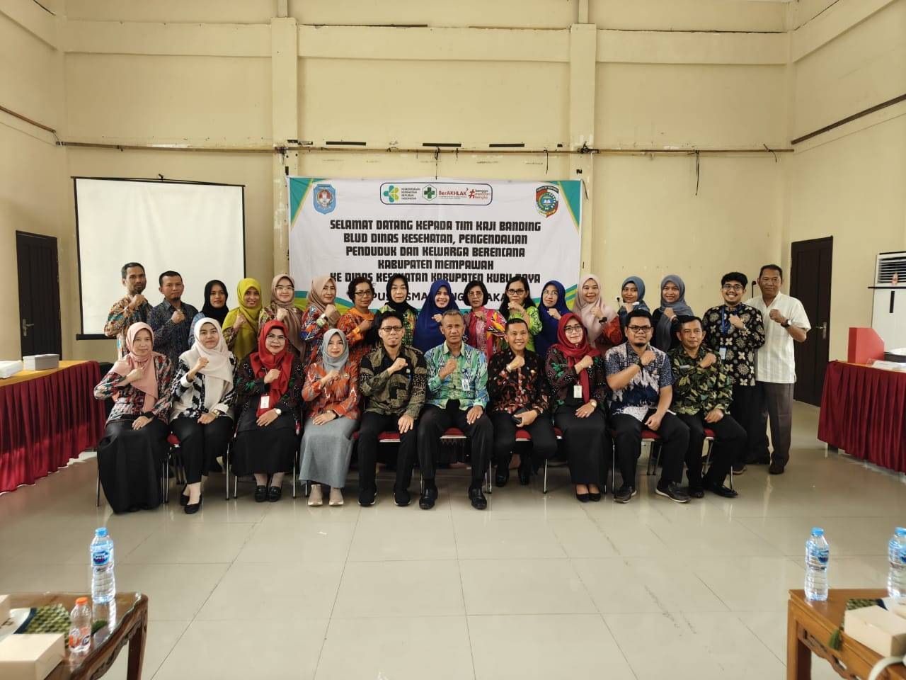 KUNJUNGAN KAJI BANDING BLUD KE PUSKESMAS SUNGAI KAKAP KABUPATEN KUBU RAYA